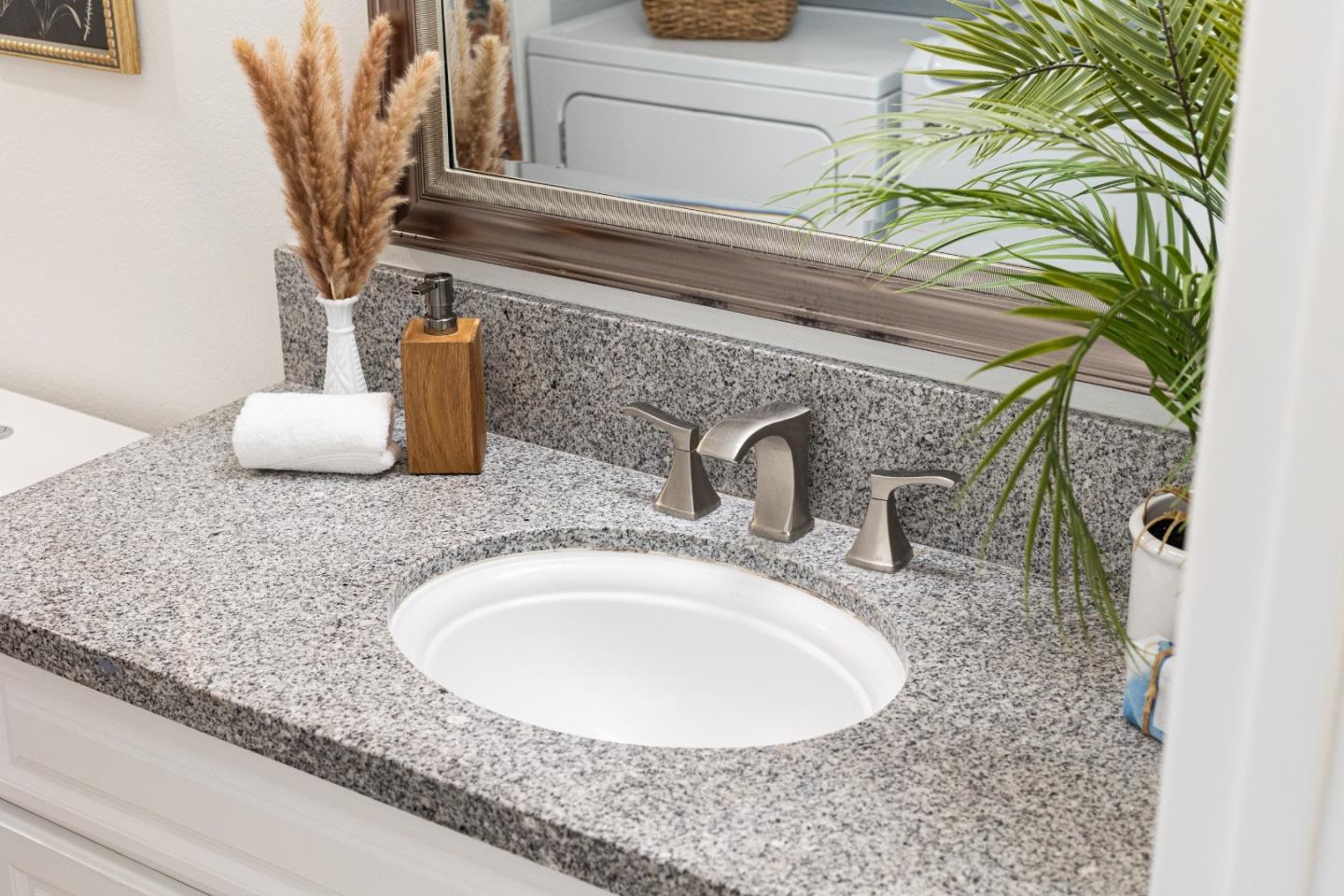 Detail Gallery Image 23 of 33 For 161 Harbor Oaks Cir, Santa Cruz,  CA 95062 - 3 Beds | 1/1 Baths