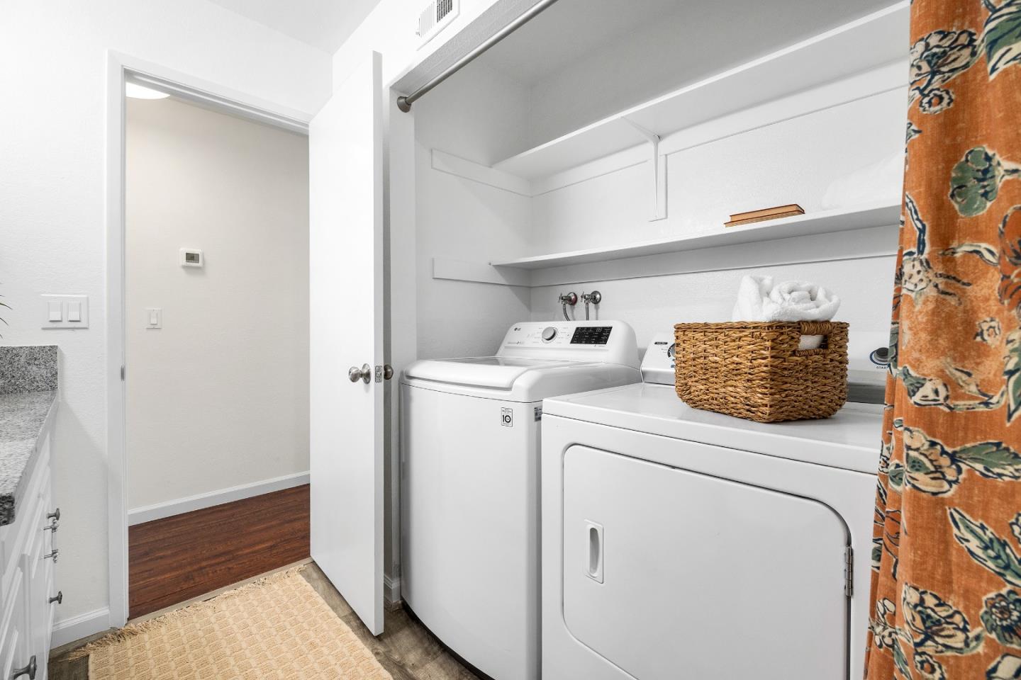 Detail Gallery Image 31 of 33 For 161 Harbor Oaks Cir, Santa Cruz,  CA 95062 - 3 Beds | 1/1 Baths