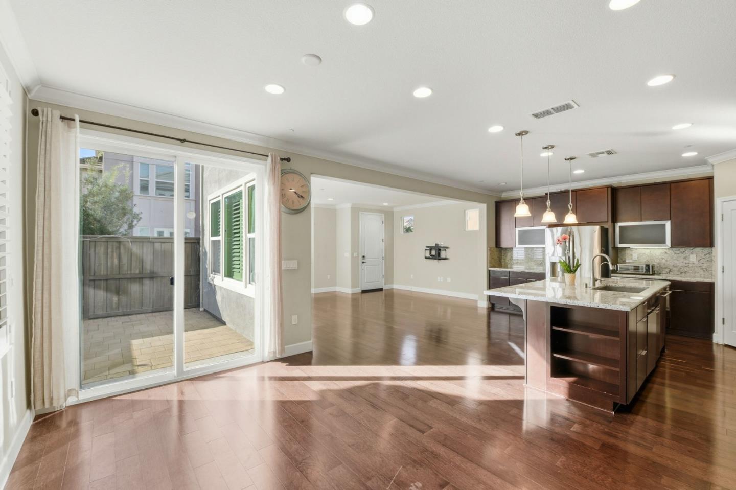 Detail Gallery Image 23 of 74 For 819 Maddox Loop, San Jose,  CA 95123 - 4 Beds | 2/1 Baths