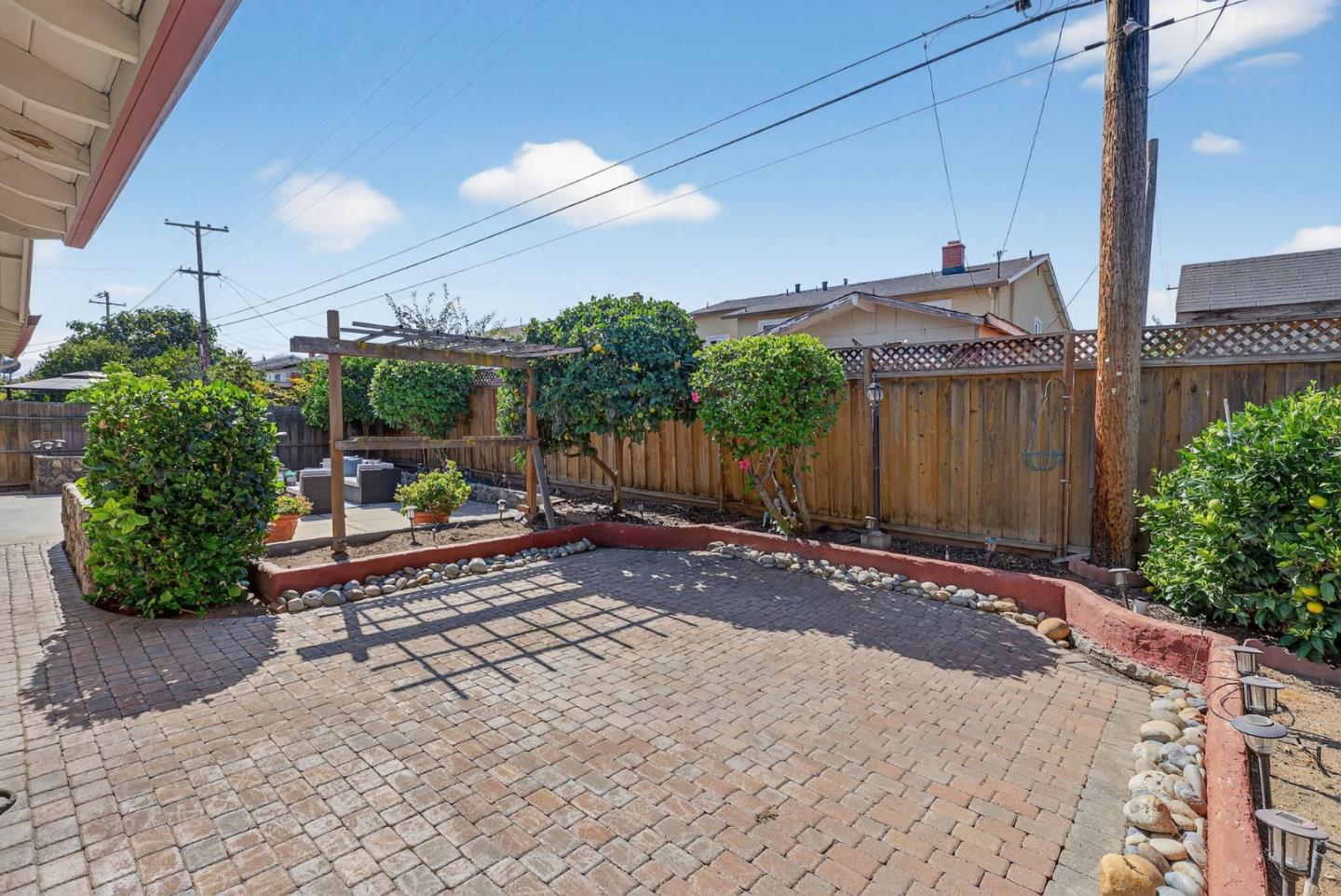 Detail Gallery Image 38 of 46 For 3277 Ensalmo Ave, San Jose,  CA 95118 - 3 Beds | 2/1 Baths