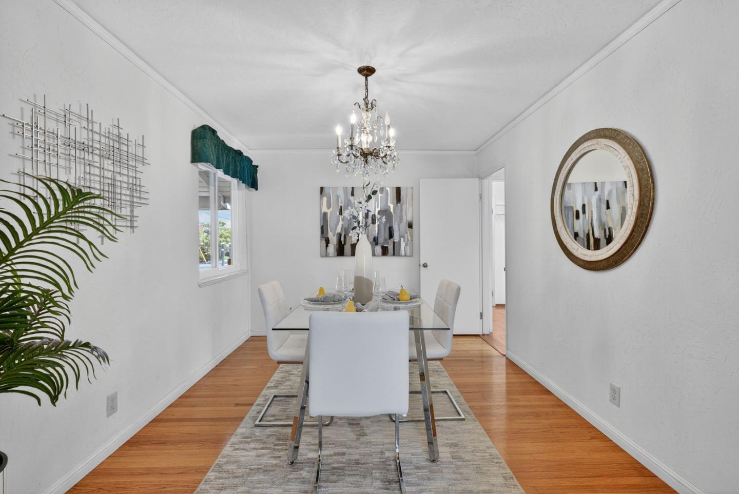 Detail Gallery Image 8 of 46 For 3277 Ensalmo Ave, San Jose,  CA 95118 - 3 Beds | 2/1 Baths