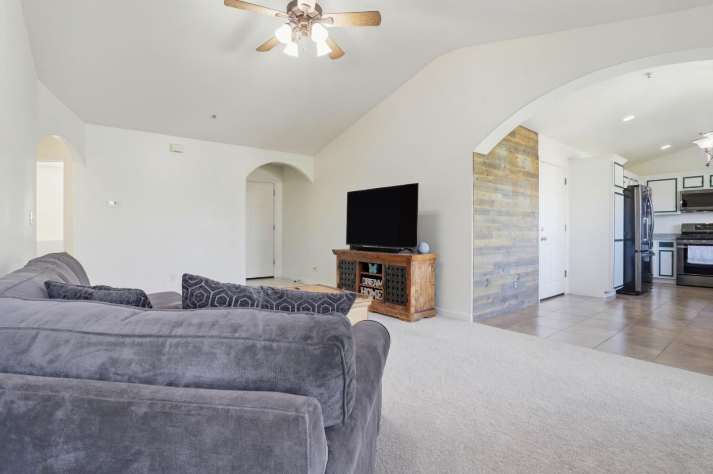 Detail Gallery Image 7 of 35 For 125 Lapis Dr, Watsonville,  CA 95076 - 3 Beds | 2 Baths