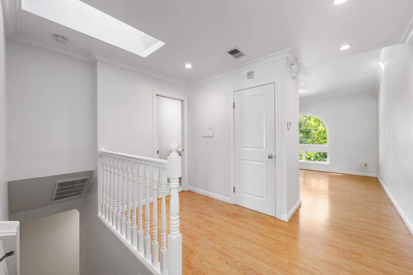 Detail Gallery Image 6 of 36 For 3717 Clayton Rd, Concord,  CA 94521 - 2 Beds | 2/1 Baths