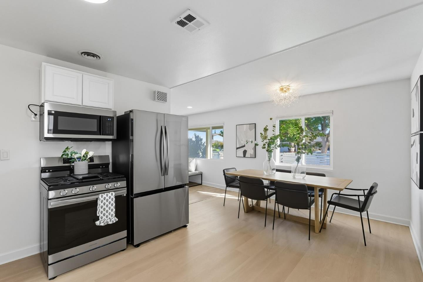 Detail Gallery Image 11 of 28 For 2917 Quinto Way, San Jose,  CA 95124 - 4 Beds | 2 Baths