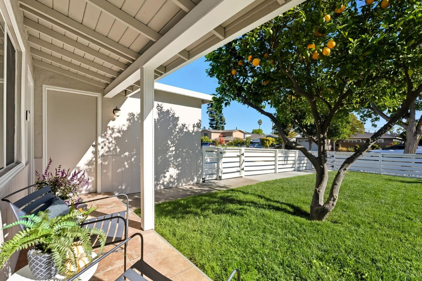 Detail Gallery Image 5 of 28 For 2917 Quinto Way, San Jose,  CA 95124 - 4 Beds | 2 Baths