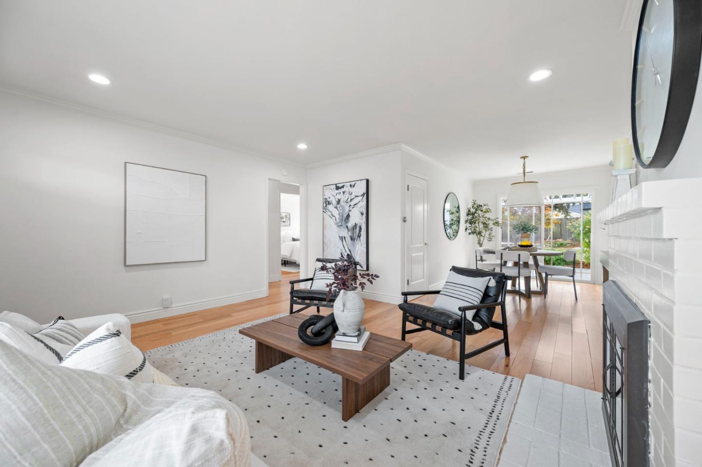 Detail Gallery Image 4 of 25 For 1976 Shoreview Ave, San Mateo,  CA 94401 - 3 Beds | 1 Baths