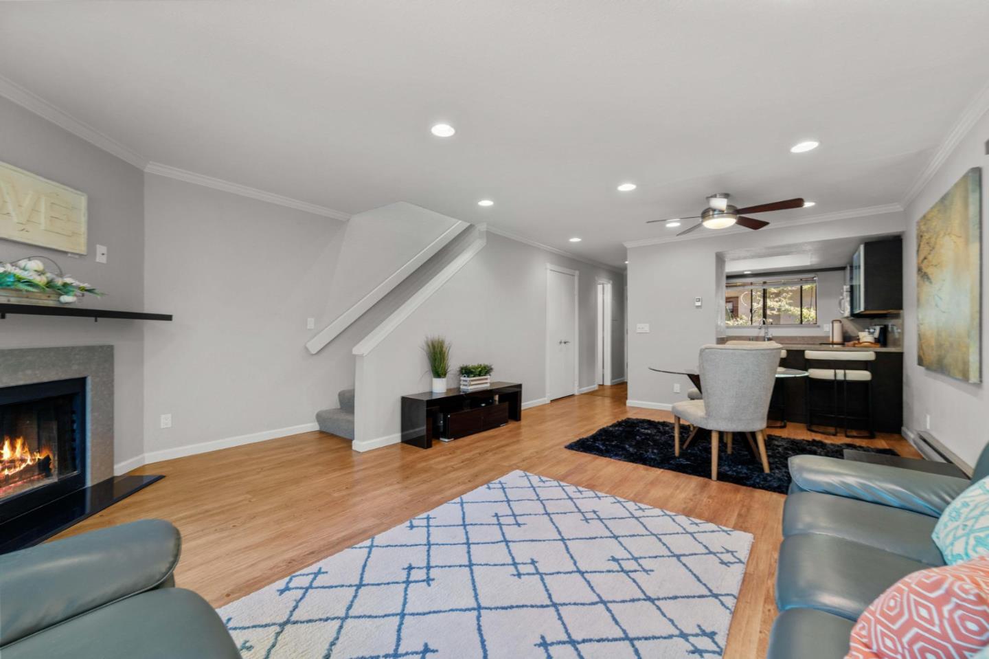 Detail Gallery Image 2 of 42 For 2785 S Bascom Ave #26,  Campbell,  CA 95008 - 2 Beds | 2/1 Baths