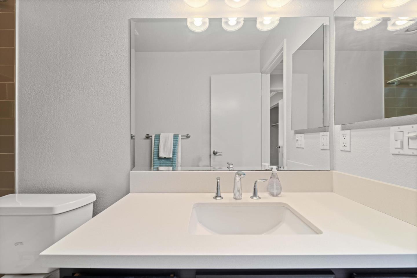 Detail Gallery Image 26 of 42 For 2785 S Bascom Ave #26,  Campbell,  CA 95008 - 2 Beds | 2/1 Baths