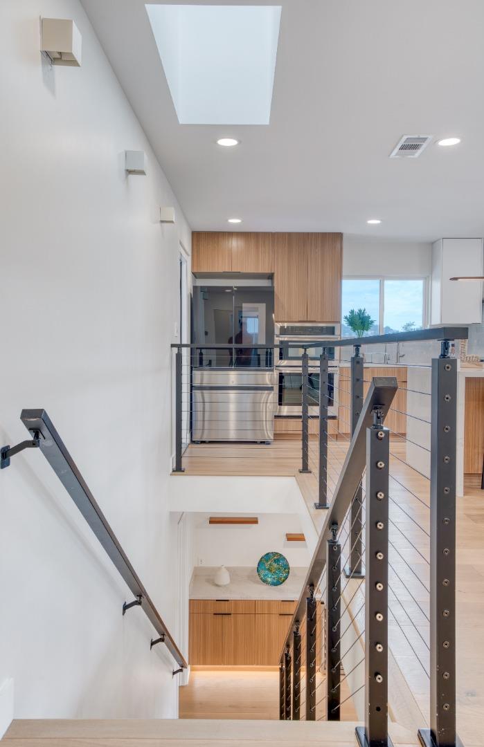 Detail Gallery Image 13 of 29 For 2614 Coronet Blvd, Belmont,  CA 94002 - 4 Beds | 3 Baths