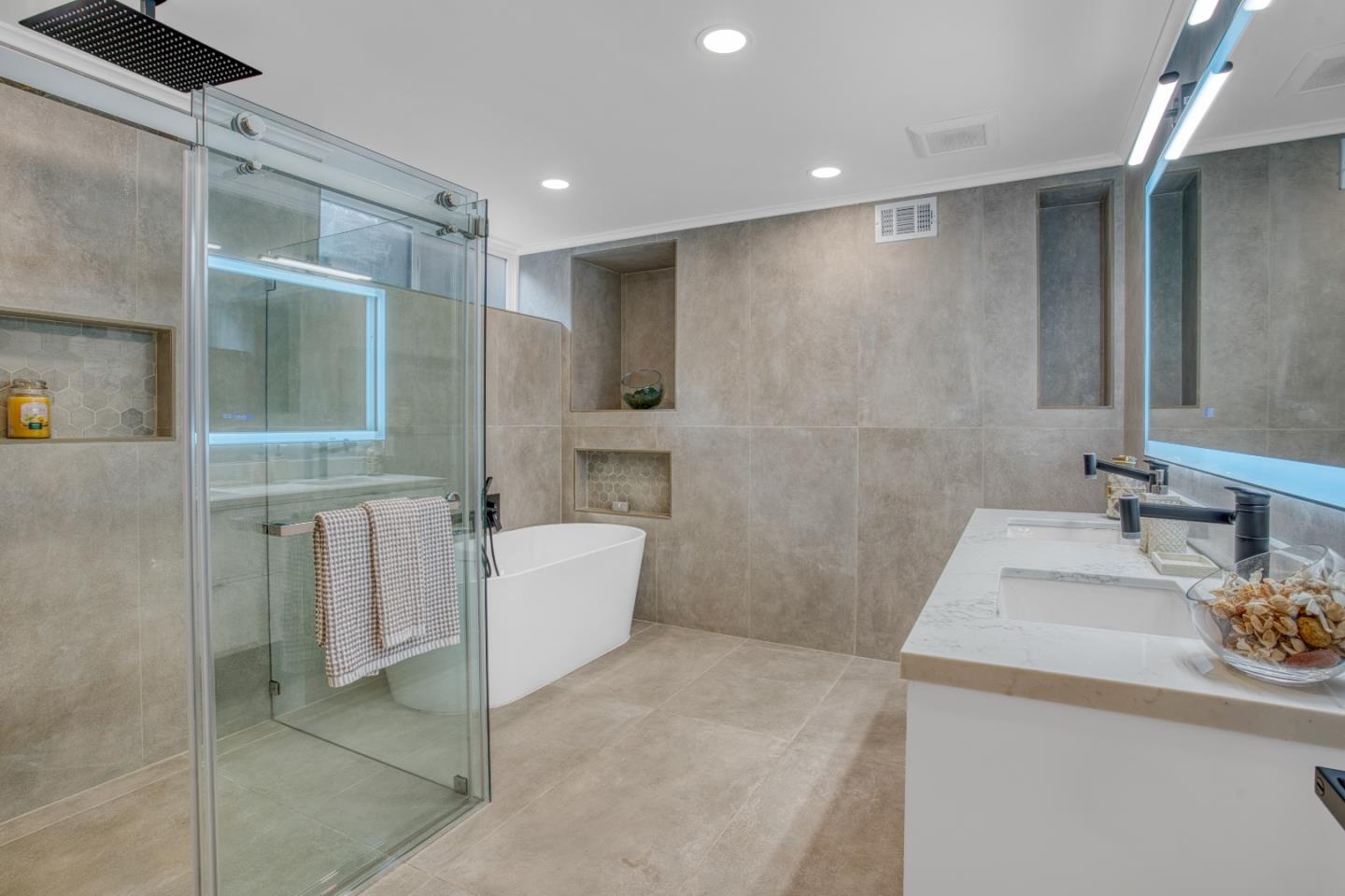 Detail Gallery Image 21 of 29 For 2614 Coronet Blvd, Belmont,  CA 94002 - 4 Beds | 3 Baths