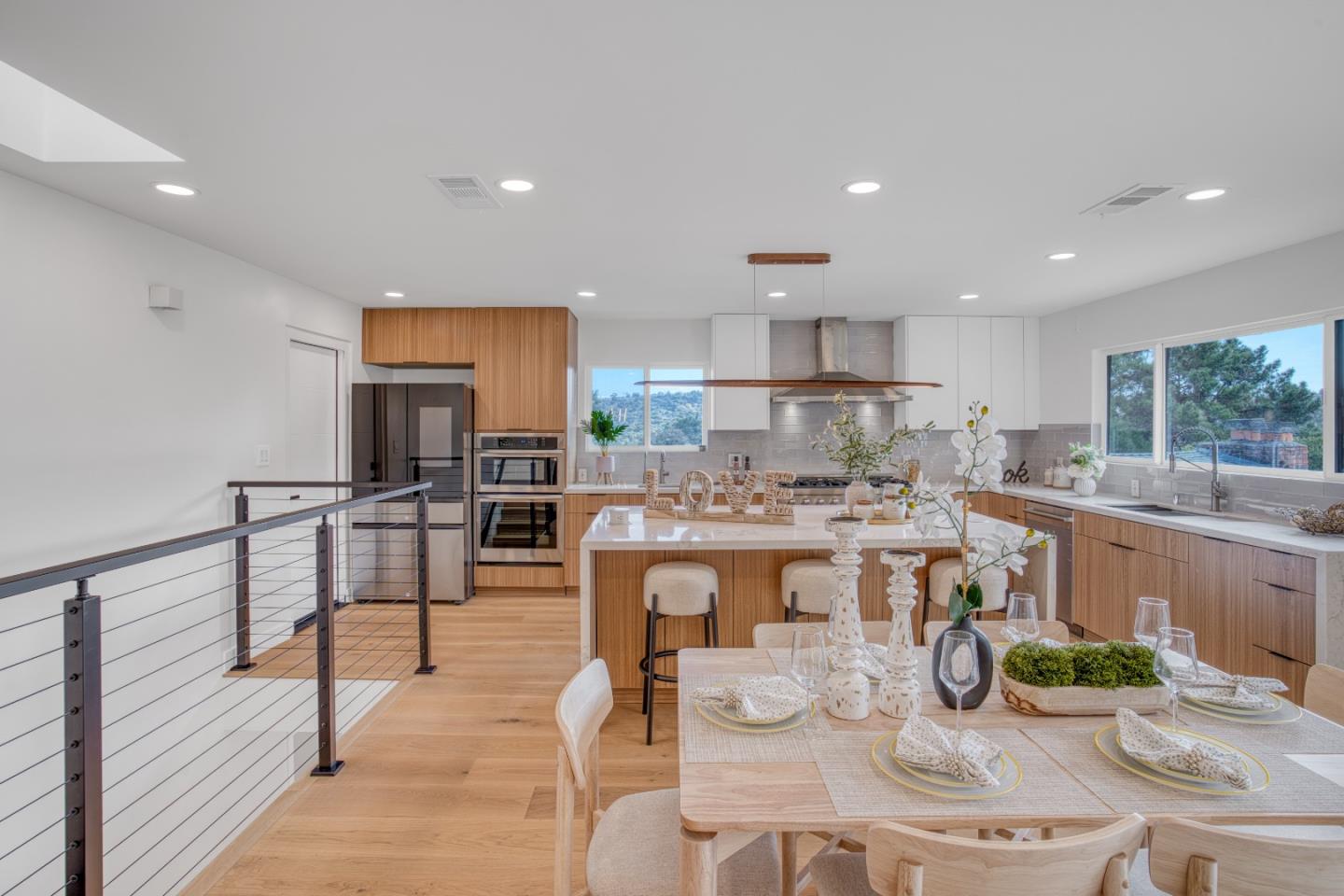 Detail Gallery Image 6 of 29 For 2614 Coronet Blvd, Belmont,  CA 94002 - 4 Beds | 3 Baths