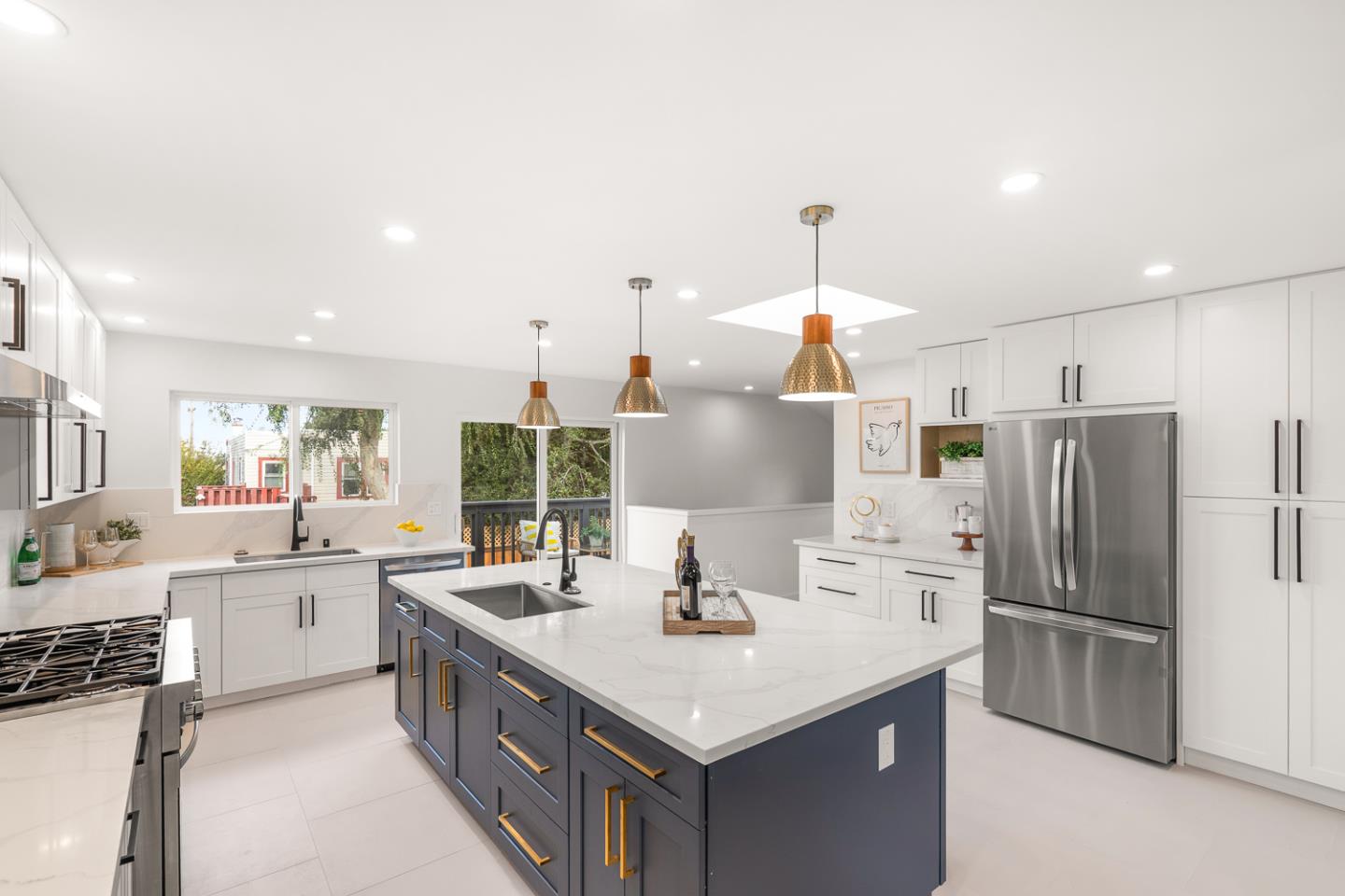 Detail Gallery Image 19 of 74 For 110 Poplar Ave, San Bruno,  CA 94066 - 3 Beds | 3 Baths