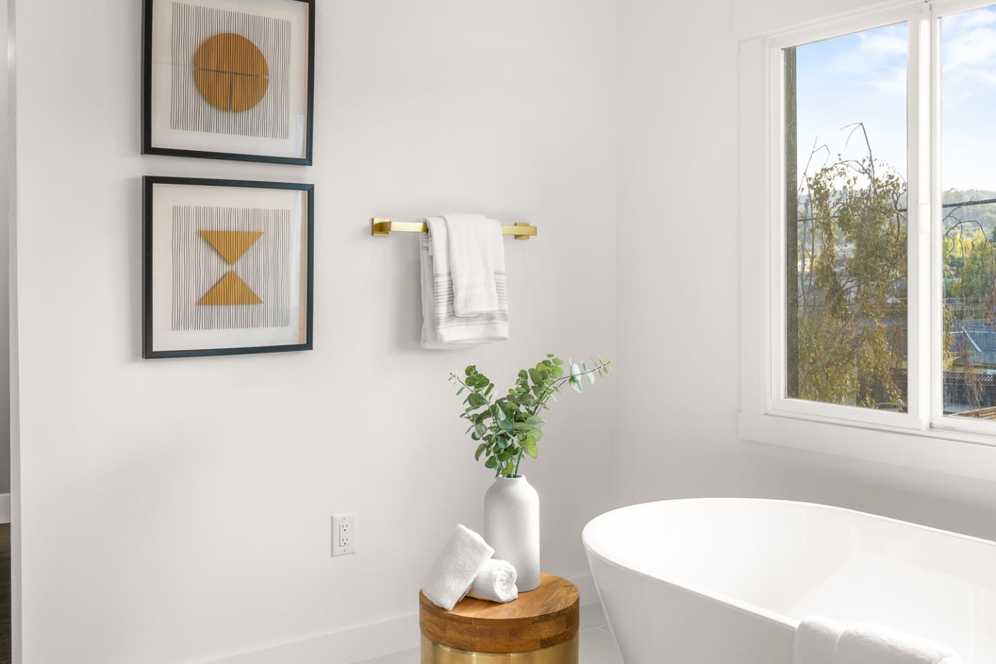 Detail Gallery Image 41 of 74 For 110 Poplar Ave, San Bruno,  CA 94066 - 3 Beds | 3 Baths