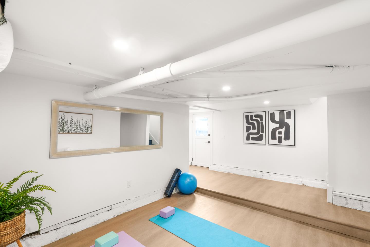 Detail Gallery Image 63 of 74 For 110 Poplar Ave, San Bruno,  CA 94066 - 3 Beds | 3 Baths