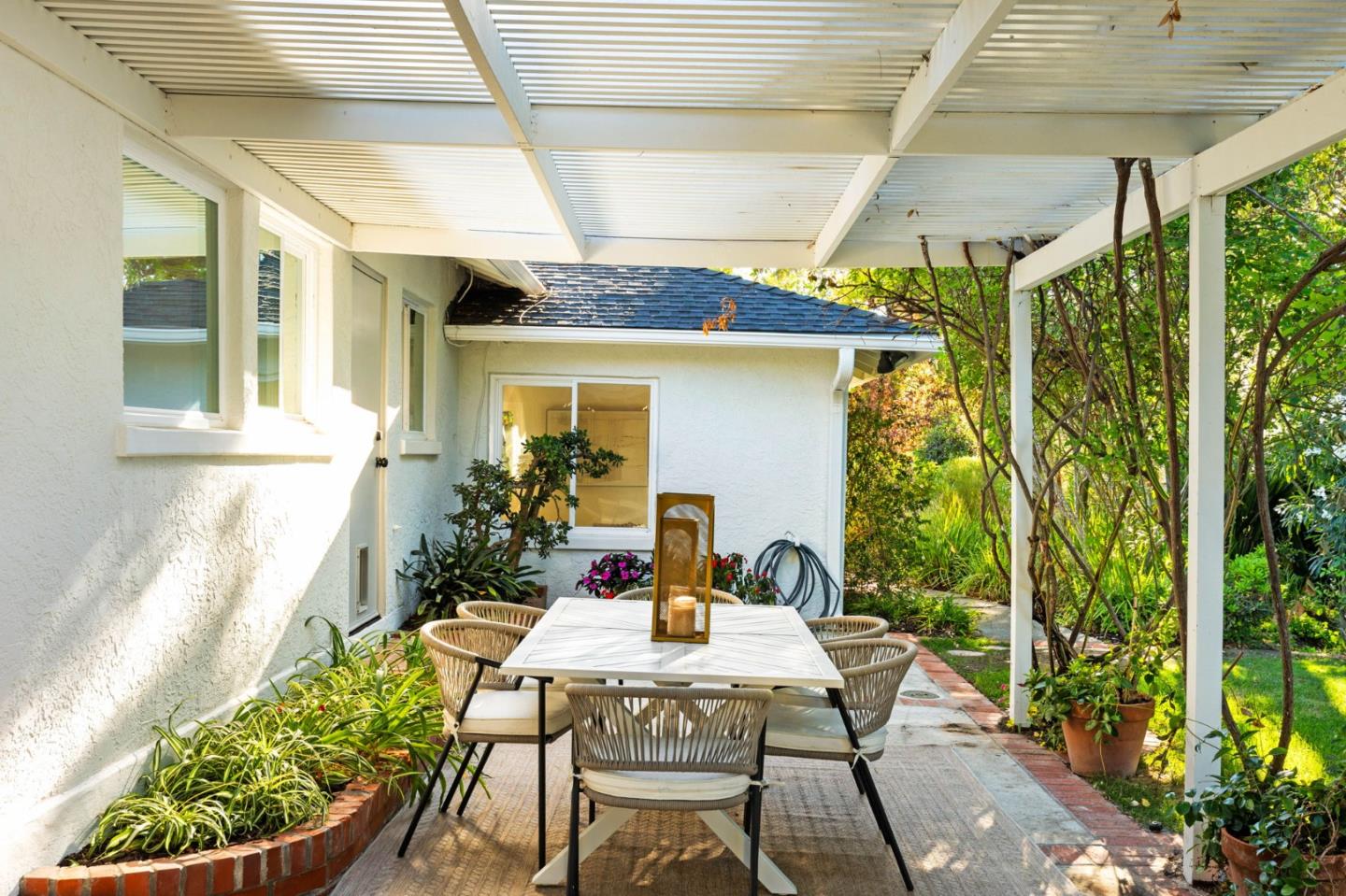 Detail Gallery Image 26 of 36 For 20 Don Ct, Redwood City,  CA 94062 - 4 Beds | 3 Baths