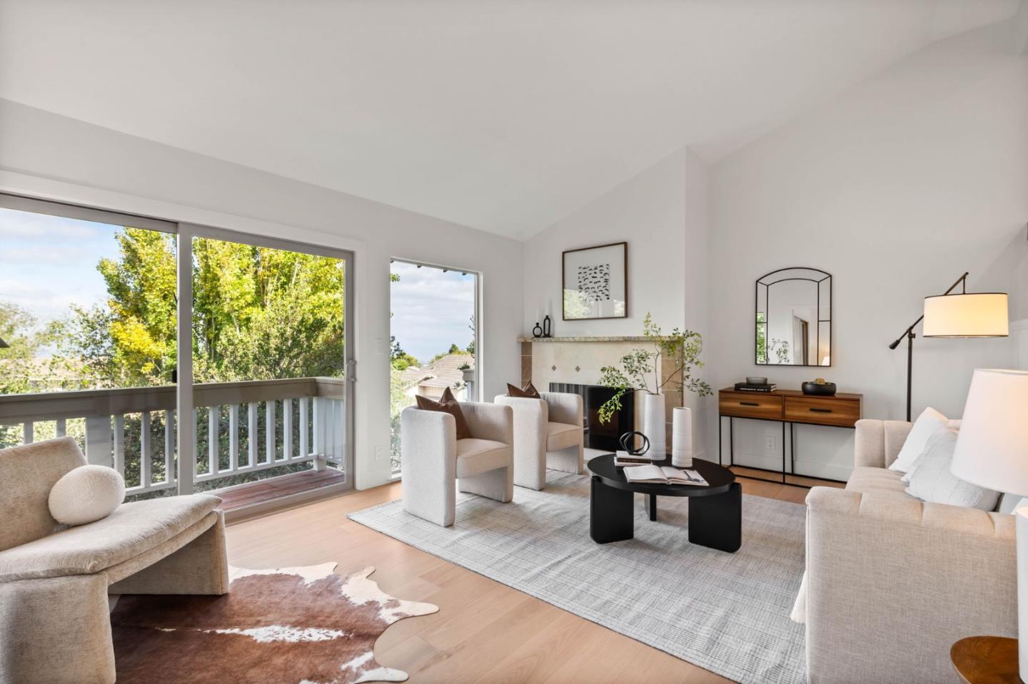 Detail Gallery Image 12 of 57 For 6 Lilly Ln, San Carlos,  CA 94070 - 3 Beds | 2/1 Baths