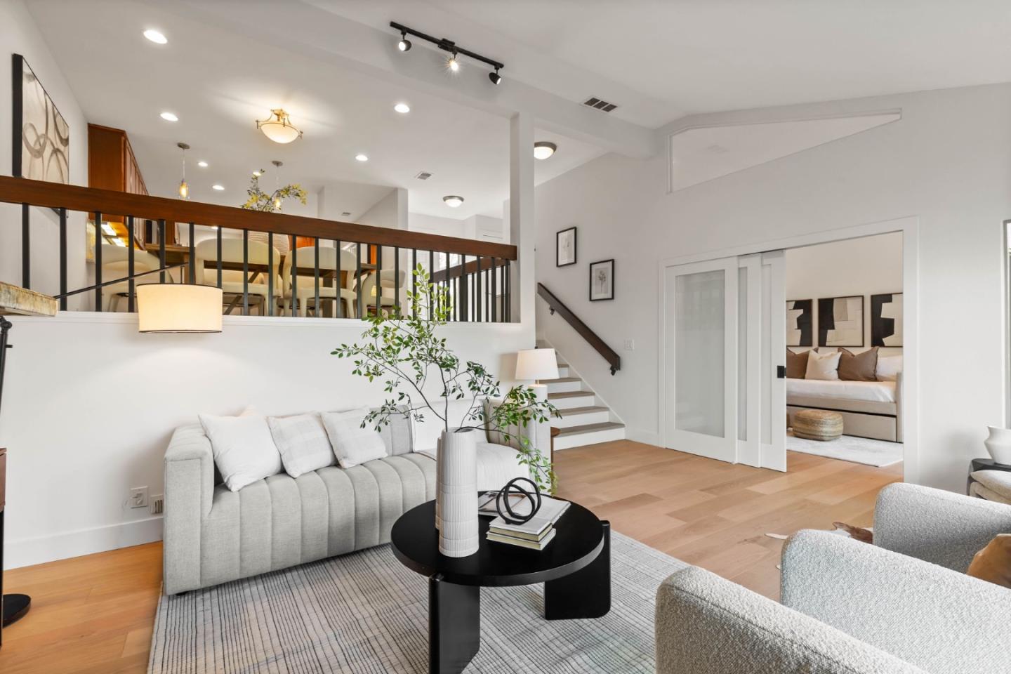 Detail Gallery Image 13 of 57 For 6 Lilly Ln, San Carlos,  CA 94070 - 3 Beds | 2/1 Baths