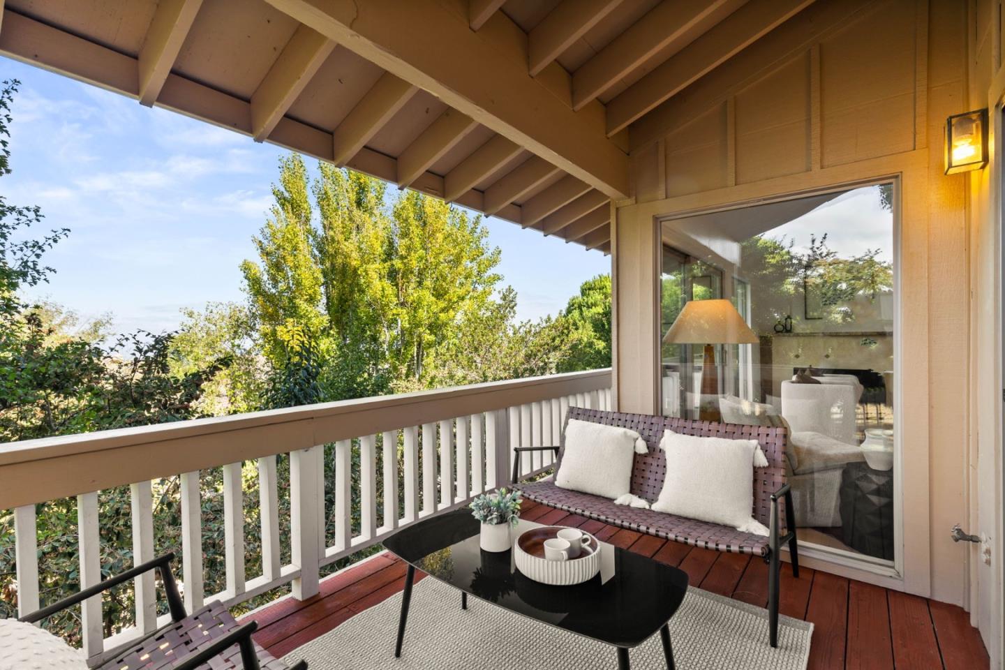Detail Gallery Image 26 of 57 For 6 Lilly Ln, San Carlos,  CA 94070 - 3 Beds | 2/1 Baths