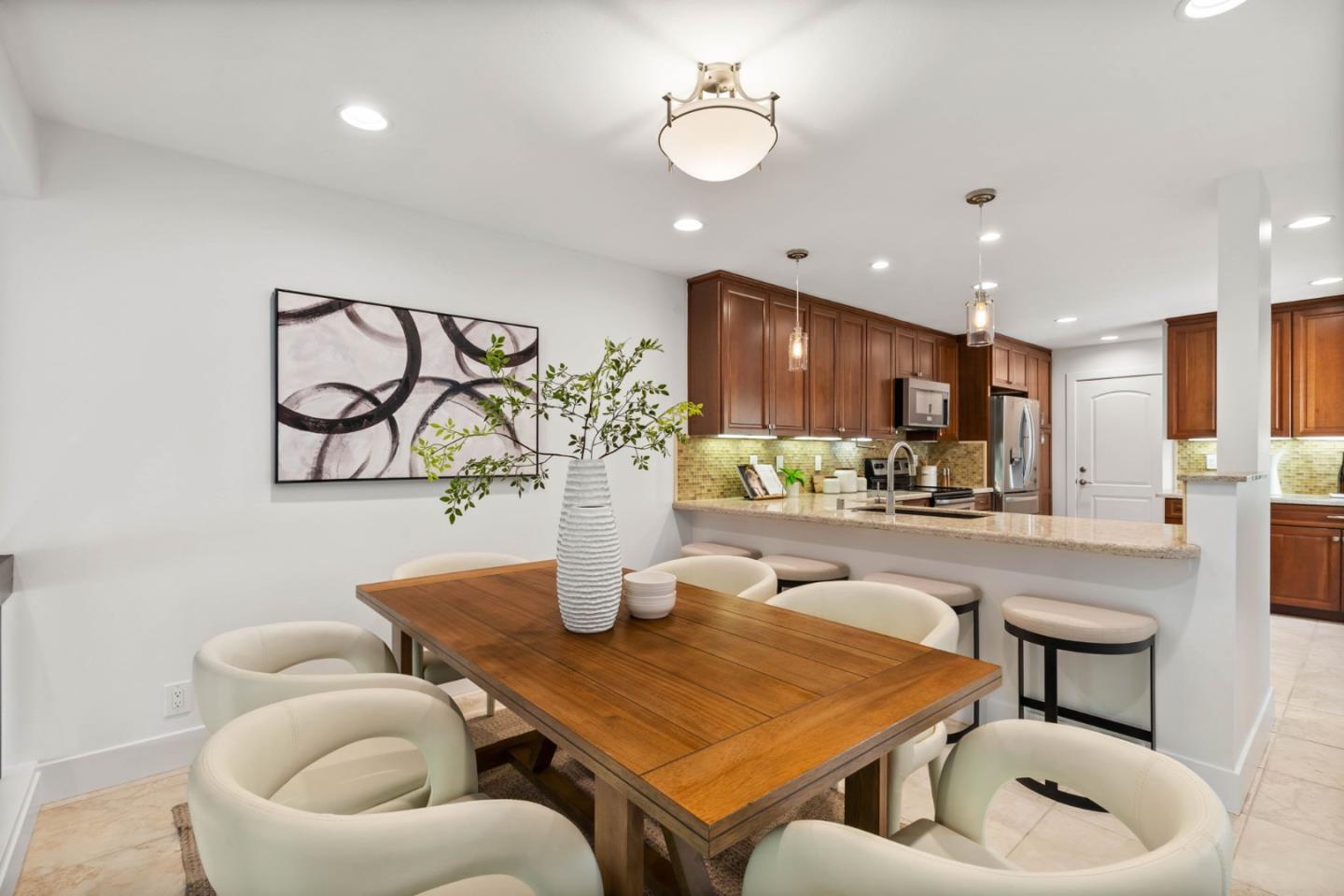 Detail Gallery Image 6 of 57 For 6 Lilly Ln, San Carlos,  CA 94070 - 3 Beds | 2/1 Baths