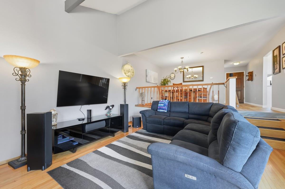 Detail Gallery Image 5 of 25 For 61 Joes Ln, Hollister,  CA 95023 - 2 Beds | 2/1 Baths