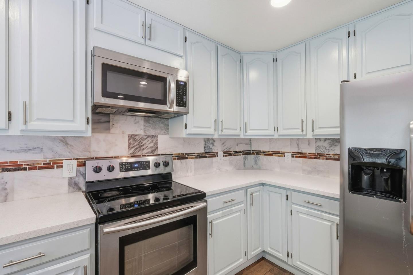 Detail Gallery Image 11 of 50 For 21564 Mary Alice Way, Los Gatos,  CA 95033 - 3 Beds | 2 Baths