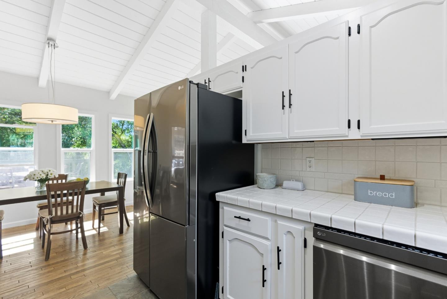 Detail Gallery Image 15 of 52 For 2471 Tuckahoe Ter, Royal Oaks,  CA 95076 - 3 Beds | 2 Baths