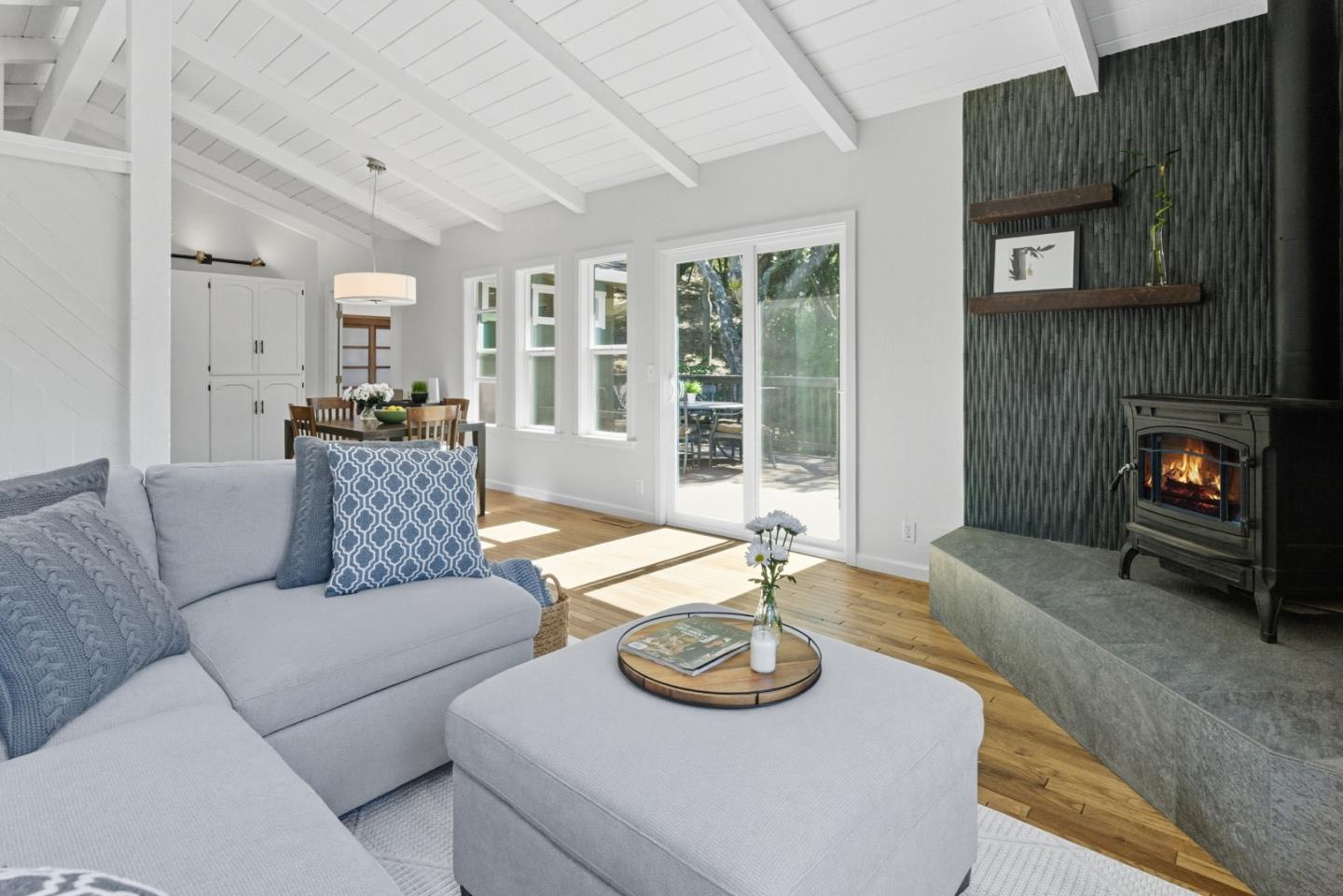 Detail Gallery Image 8 of 52 For 2471 Tuckahoe Ter, Royal Oaks,  CA 95076 - 3 Beds | 2 Baths