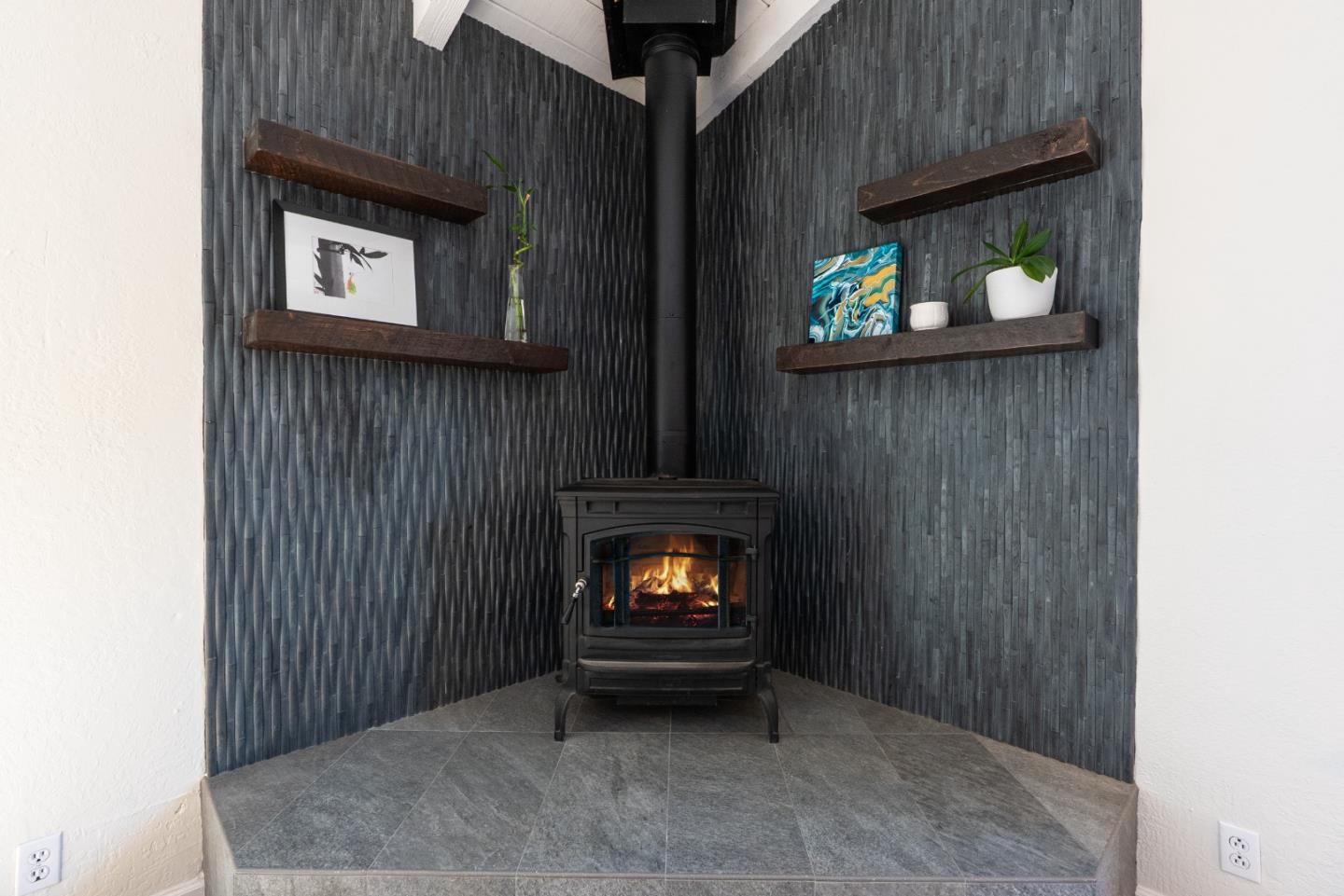 Detail Gallery Image 9 of 52 For 2471 Tuckahoe Ter, Royal Oaks,  CA 95076 - 3 Beds | 2 Baths