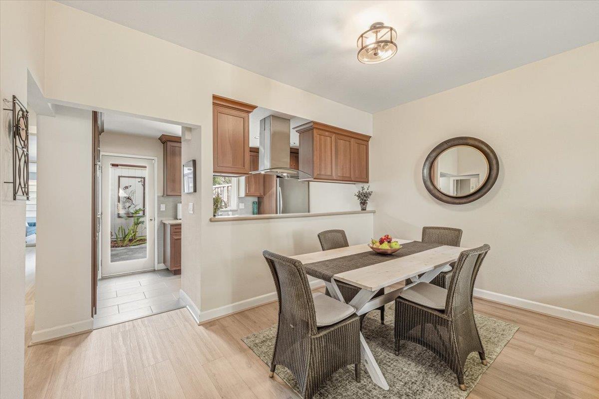 Detail Gallery Image 17 of 41 For 1109 Heather Ln, Pacific Grove,  CA 93950 - 2 Beds | 2 Baths