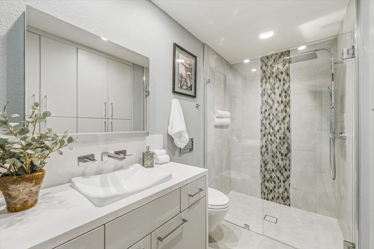 Detail Gallery Image 24 of 41 For 1109 Heather Ln, Pacific Grove,  CA 93950 - 2 Beds | 2 Baths