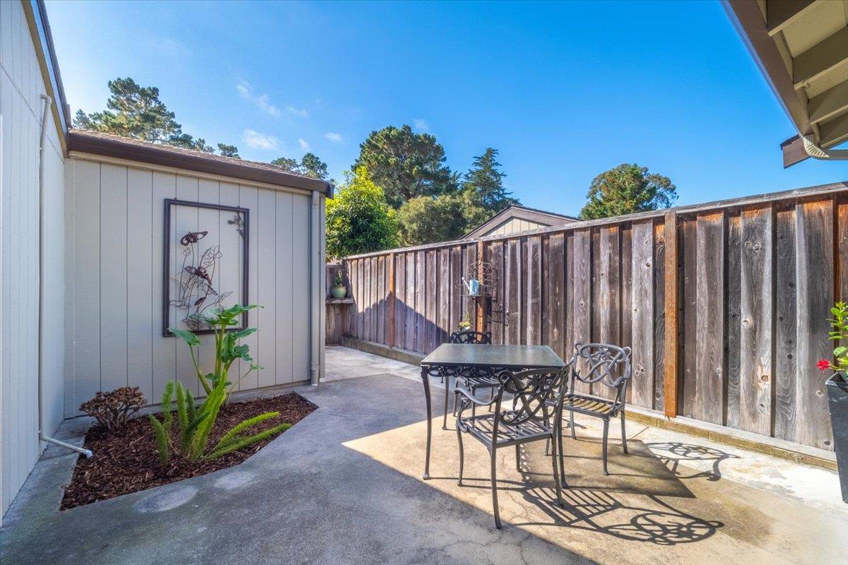 Detail Gallery Image 36 of 41 For 1109 Heather Ln, Pacific Grove,  CA 93950 - 2 Beds | 2 Baths