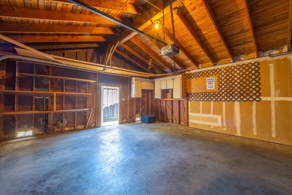 Detail Gallery Image 38 of 41 For 1109 Heather Ln, Pacific Grove,  CA 93950 - 2 Beds | 2 Baths