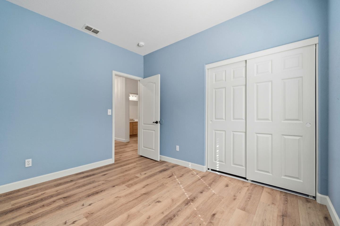 Detail Gallery Image 10 of 45 For 1867 Crater Pl, Tracy,  CA 95304 - 4 Beds | 3 Baths