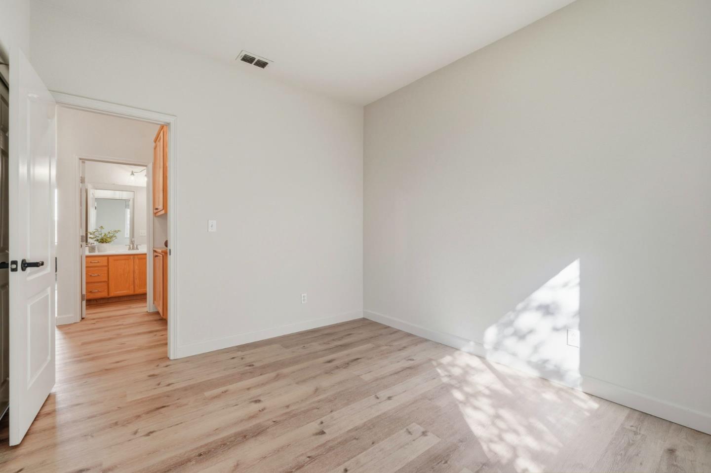 Detail Gallery Image 11 of 45 For 1867 Crater Pl, Tracy,  CA 95304 - 4 Beds | 3 Baths