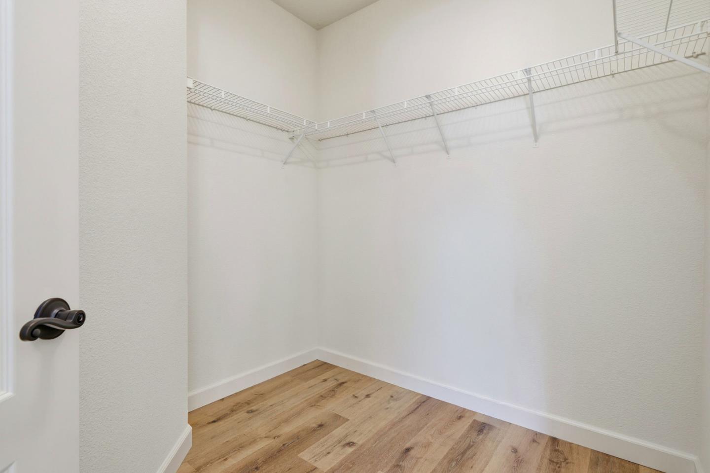 Detail Gallery Image 13 of 45 For 1867 Crater Pl, Tracy,  CA 95304 - 4 Beds | 3 Baths