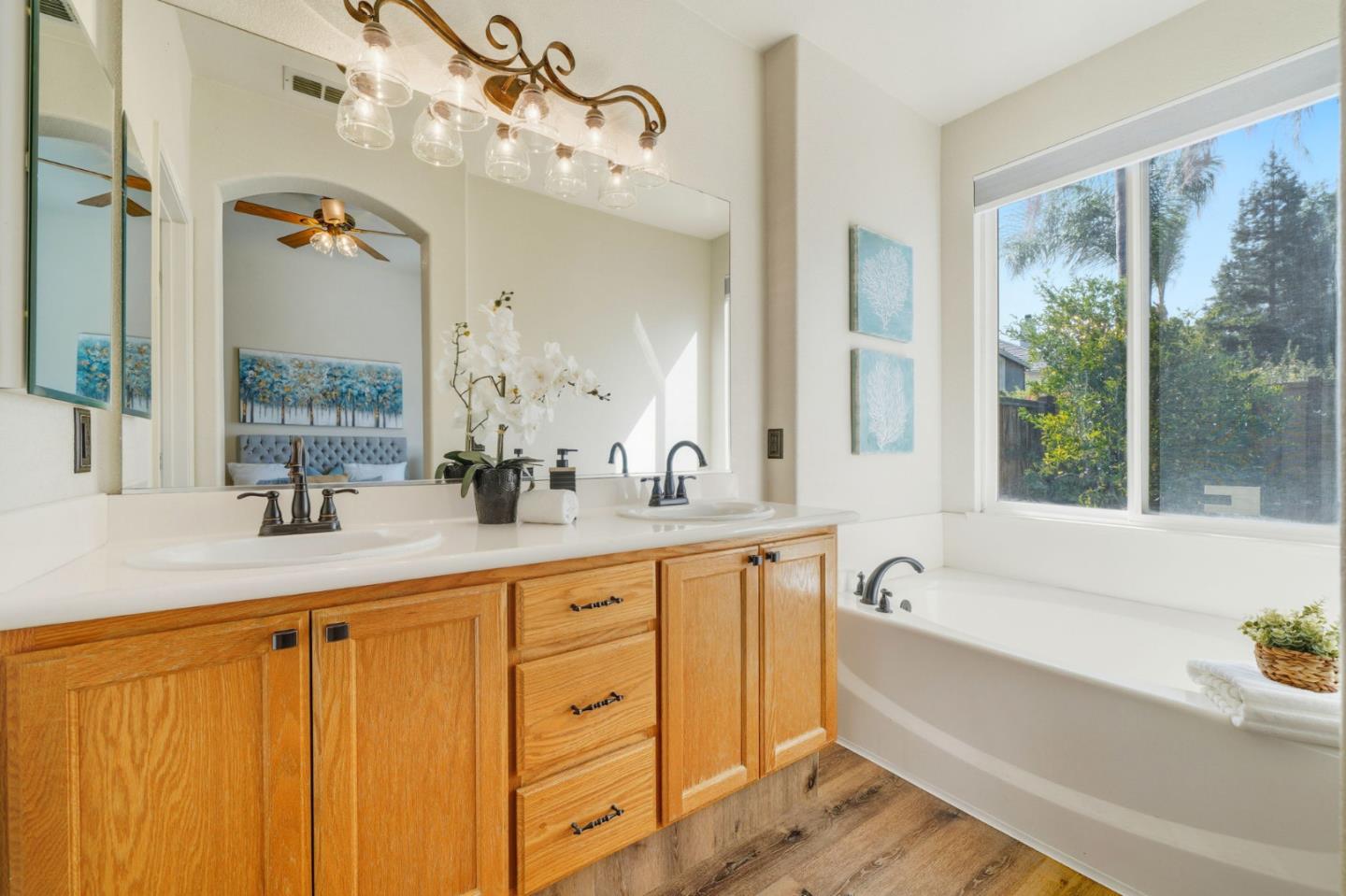 Detail Gallery Image 15 of 45 For 1867 Crater Pl, Tracy,  CA 95304 - 4 Beds | 3 Baths