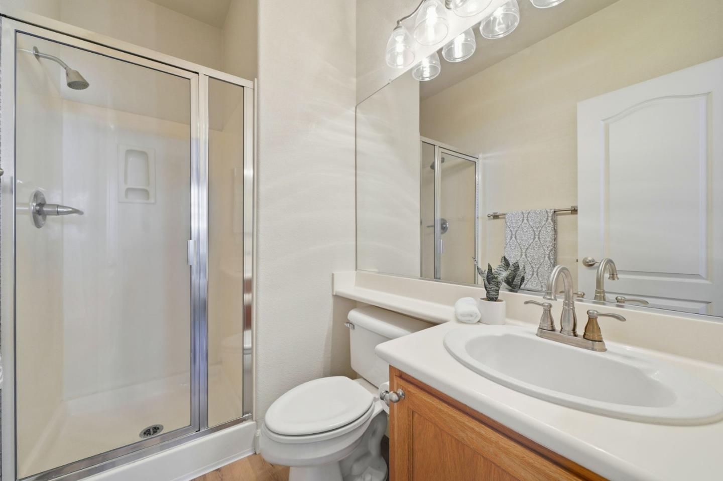 Detail Gallery Image 18 of 45 For 1867 Crater Pl, Tracy,  CA 95304 - 4 Beds | 3 Baths