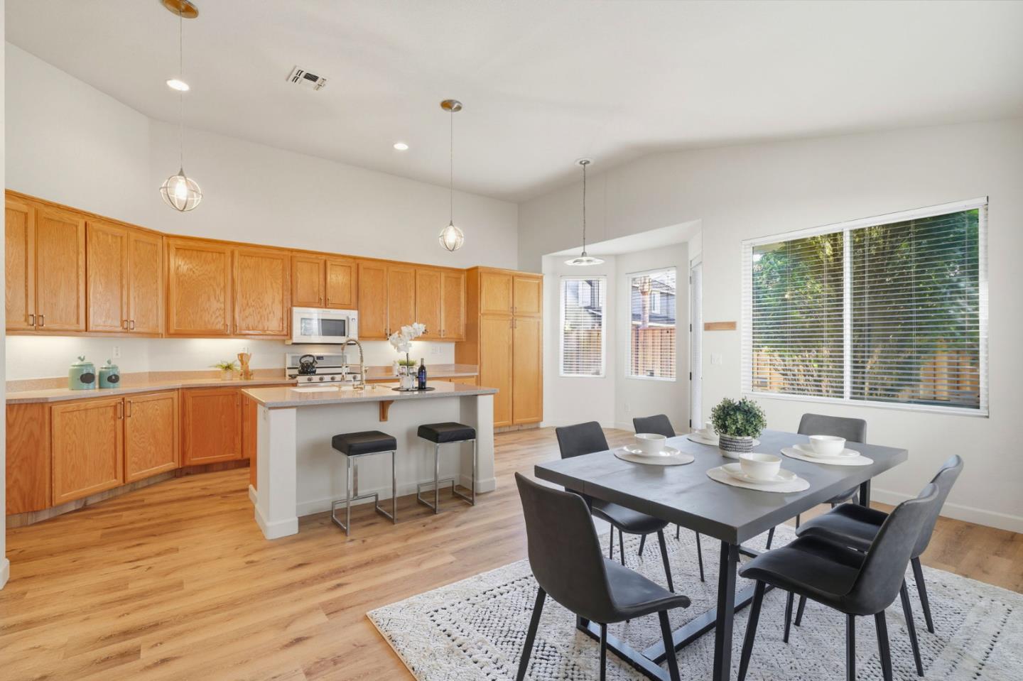 Detail Gallery Image 30 of 45 For 1867 Crater Pl, Tracy,  CA 95304 - 4 Beds | 3 Baths