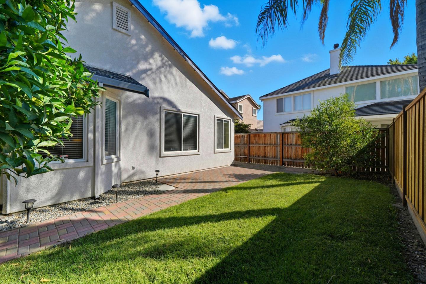 Detail Gallery Image 4 of 45 For 1867 Crater Pl, Tracy,  CA 95304 - 4 Beds | 3 Baths