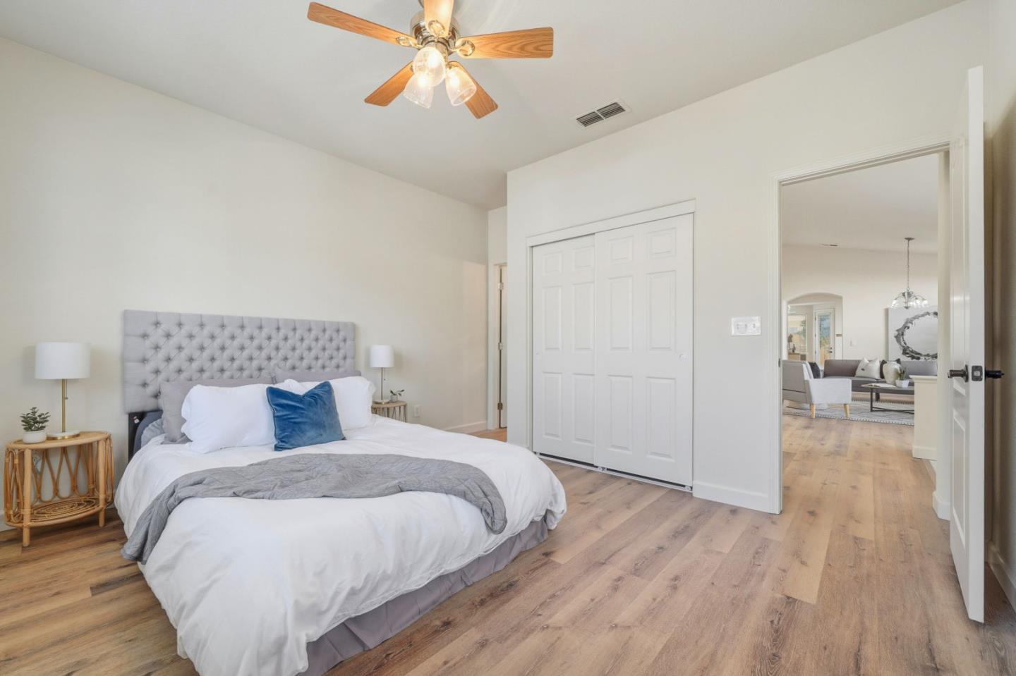 Detail Gallery Image 8 of 45 For 1867 Crater Pl, Tracy,  CA 95304 - 4 Beds | 3 Baths