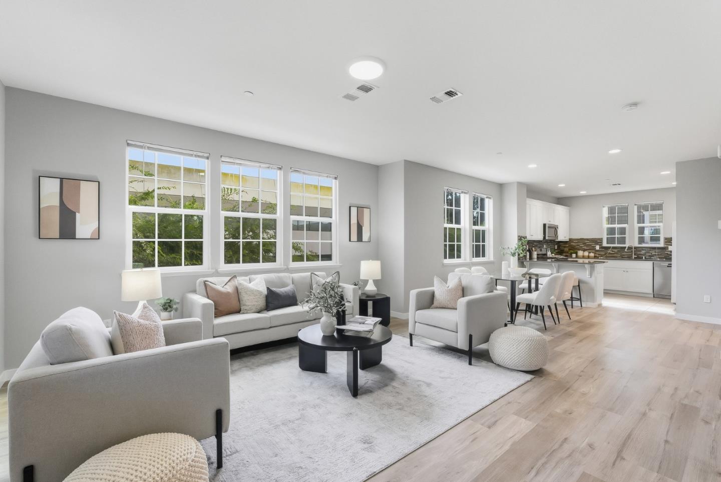 Detail Gallery Image 10 of 52 For 3400 Pyramid Way, Mountain View,  CA 94043 - 4 Beds | 4 Baths