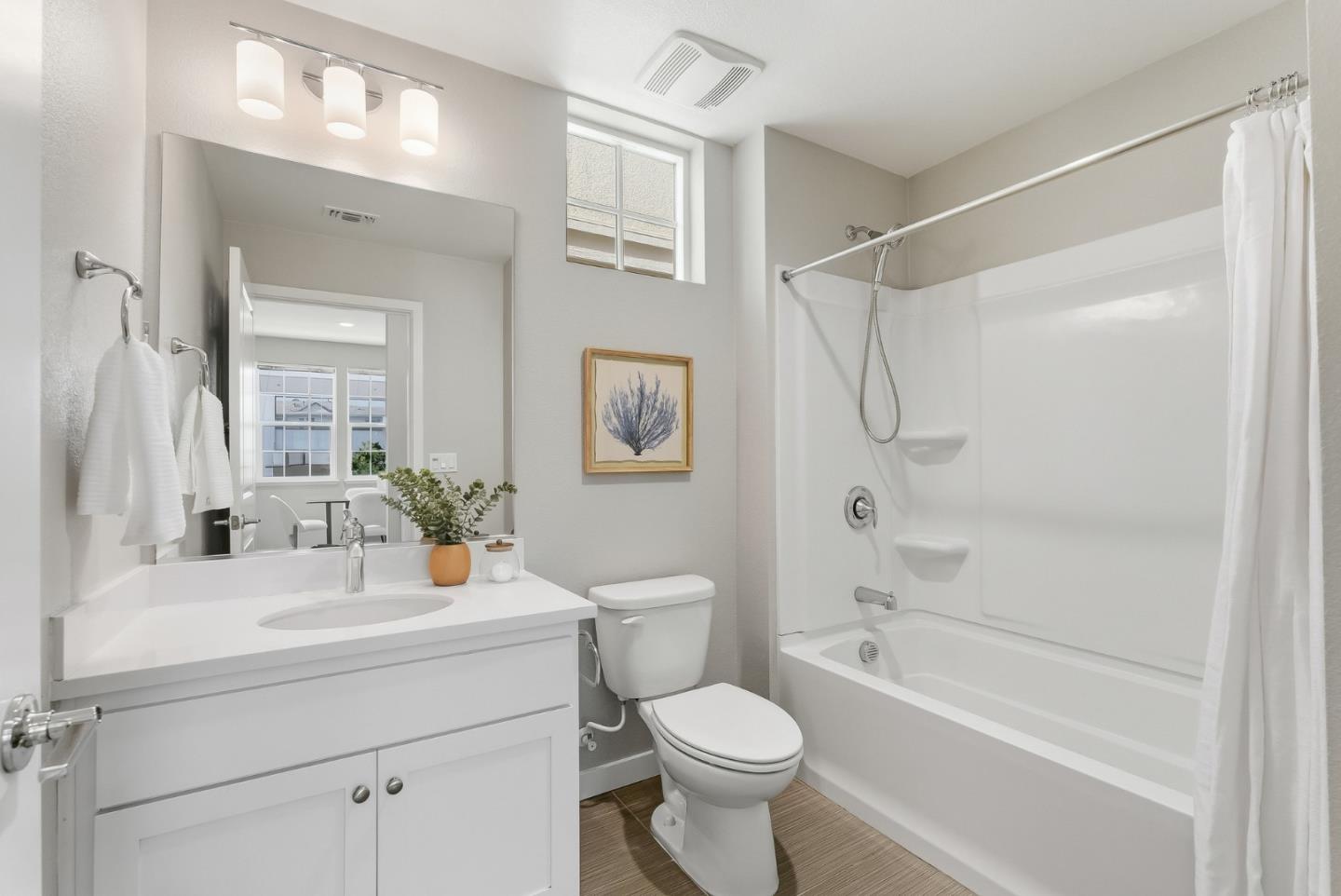 Detail Gallery Image 22 of 52 For 3400 Pyramid Way, Mountain View,  CA 94043 - 4 Beds | 4 Baths