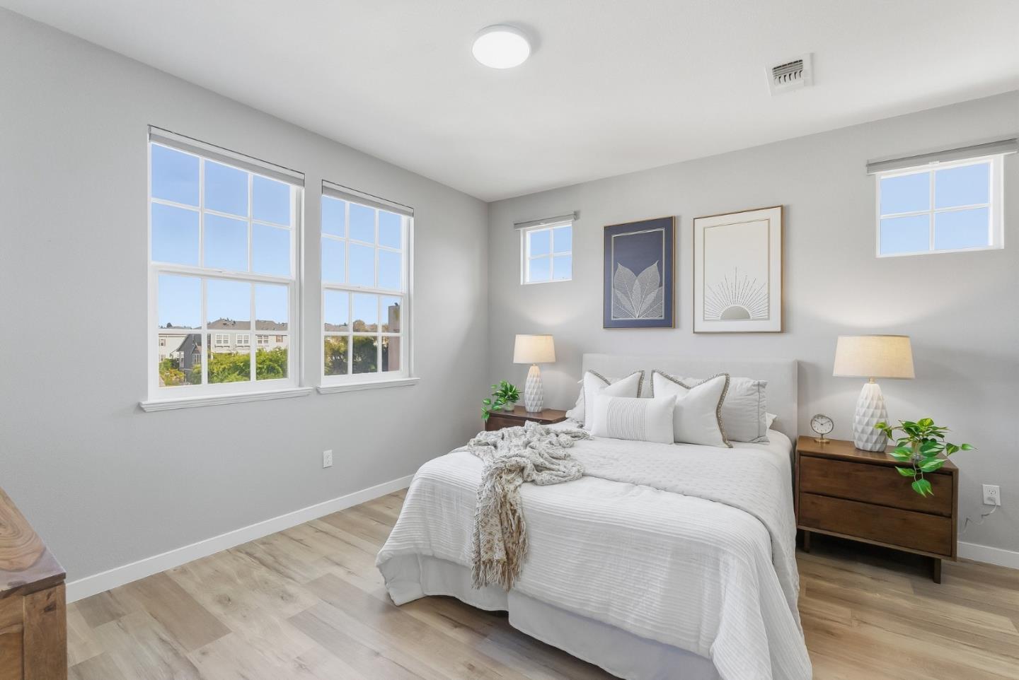 Detail Gallery Image 25 of 52 For 3400 Pyramid Way, Mountain View,  CA 94043 - 4 Beds | 4 Baths