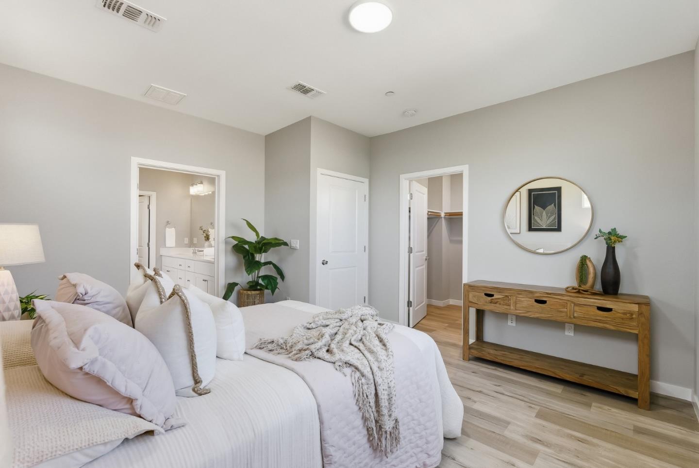 Detail Gallery Image 26 of 52 For 3400 Pyramid Way, Mountain View,  CA 94043 - 4 Beds | 4 Baths