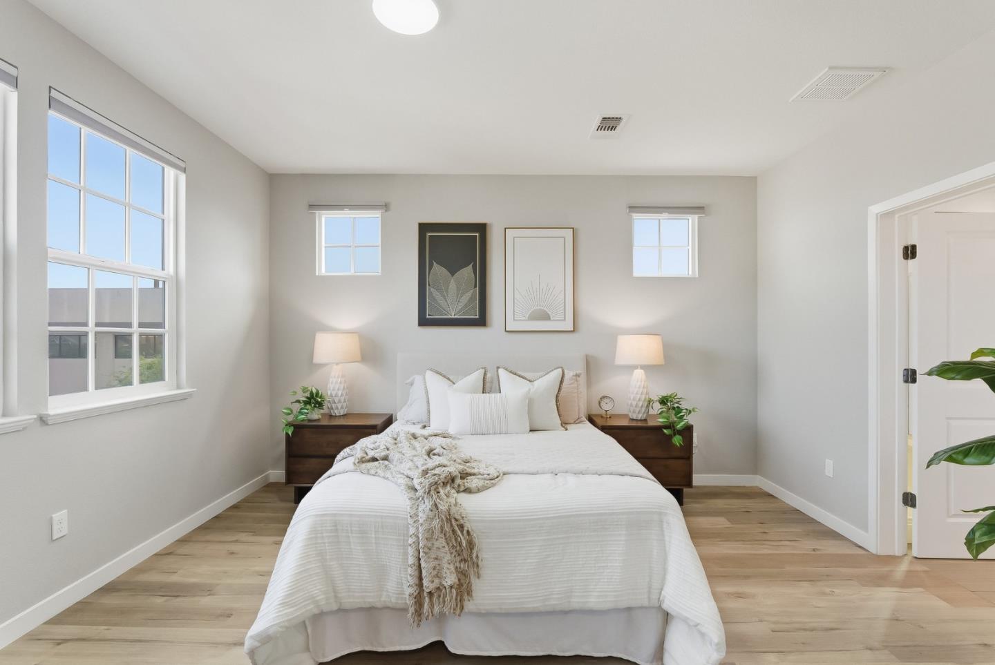 Detail Gallery Image 27 of 52 For 3400 Pyramid Way, Mountain View,  CA 94043 - 4 Beds | 4 Baths