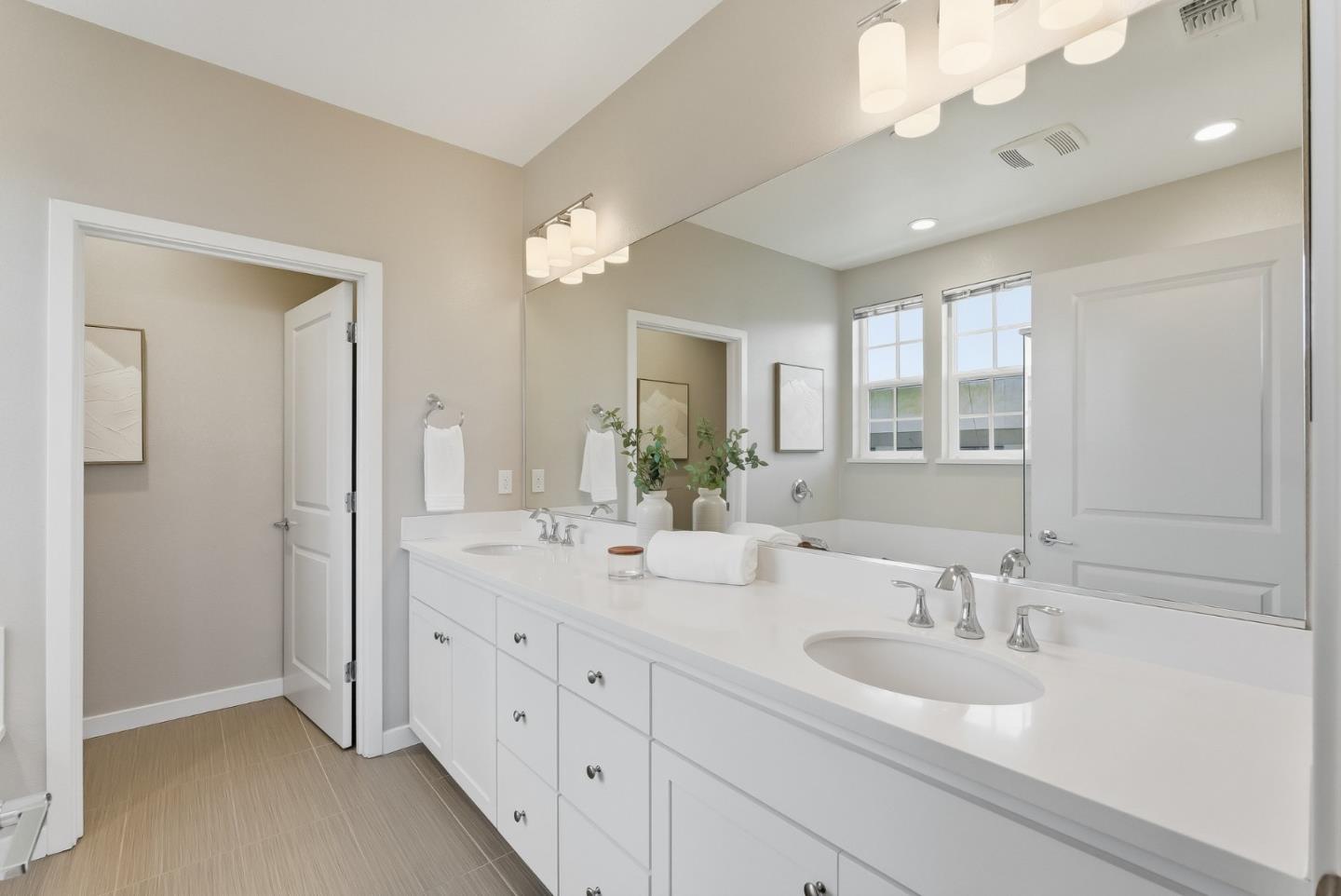 Detail Gallery Image 28 of 52 For 3400 Pyramid Way, Mountain View,  CA 94043 - 4 Beds | 4 Baths