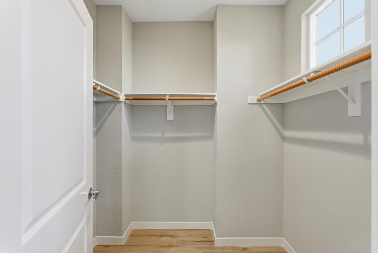 Detail Gallery Image 30 of 52 For 3400 Pyramid Way, Mountain View,  CA 94043 - 4 Beds | 4 Baths