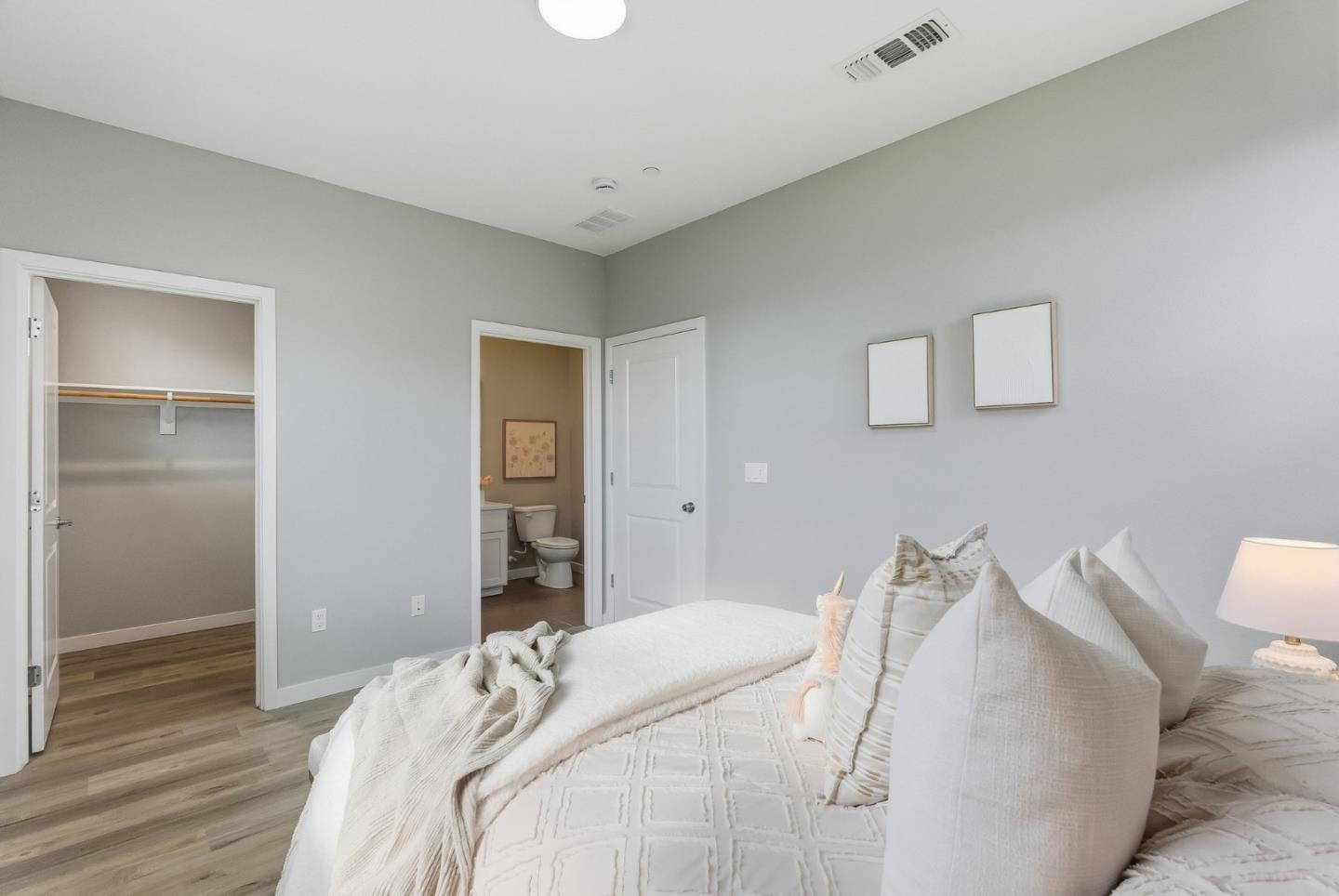 Detail Gallery Image 32 of 52 For 3400 Pyramid Way, Mountain View,  CA 94043 - 4 Beds | 4 Baths