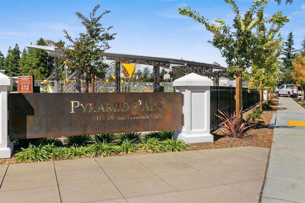 Detail Gallery Image 39 of 52 For 3400 Pyramid Way, Mountain View,  CA 94043 - 4 Beds | 4 Baths