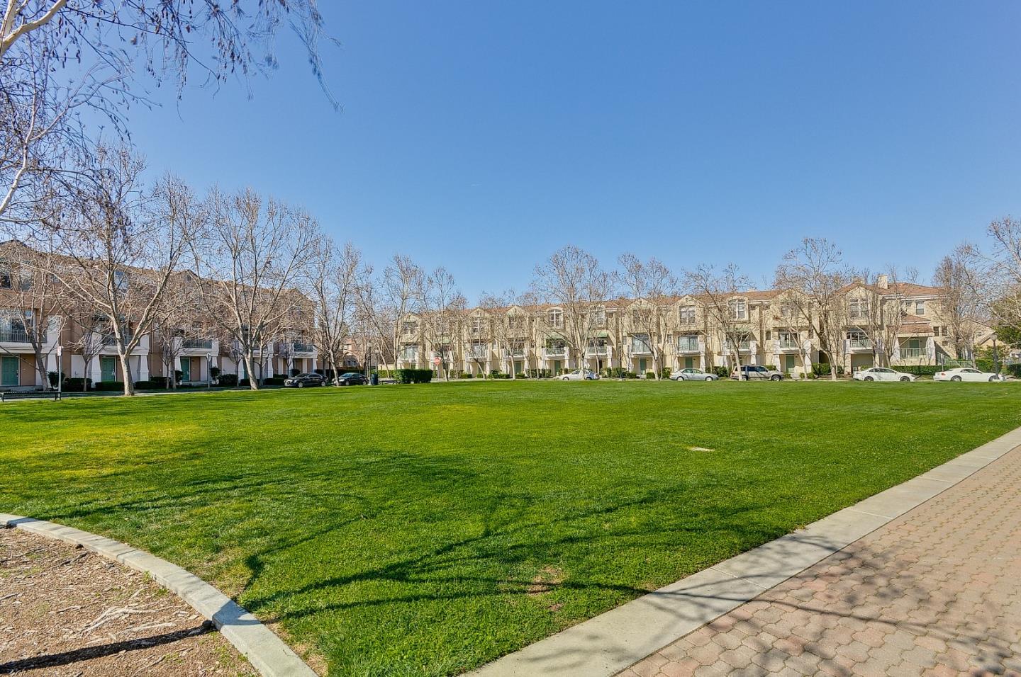 Detail Gallery Image 49 of 52 For 3400 Pyramid Way, Mountain View,  CA 94043 - 4 Beds | 4 Baths